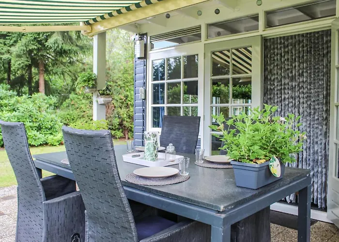 Huiske Oan T Bos * Lage Mierde